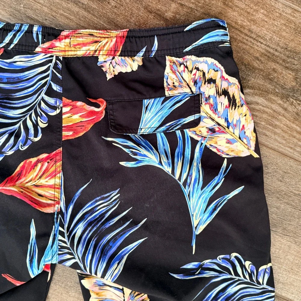 Onia Men's Calder Tropical Leaf Print 6